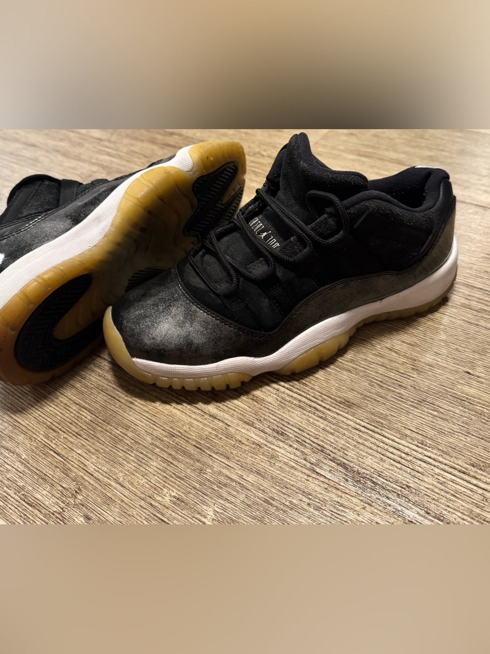 Jordan 11 Low Barons GS